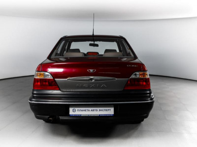 Daewoo Nexia 1.5 MT (85 л. с.)