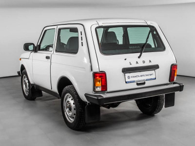 LADA 4x4 3 дв. 1.7 MT 8 кл. (Евро-4) (83 л. с.)