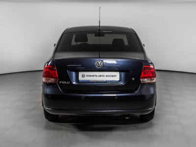 Volkswagen Polo 1.6 MT (105 л. с.)