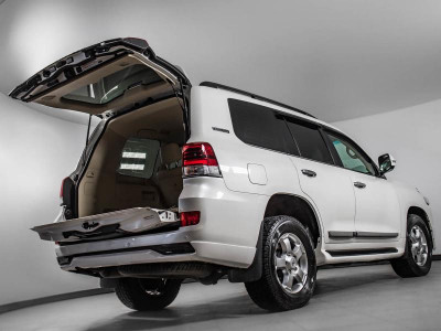 Toyota Land Cruiser 4.5 TD AT (249 л. с.)