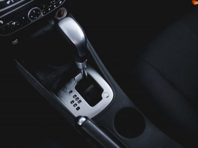 Renault Megane 1.6 AT (106 л. с.)