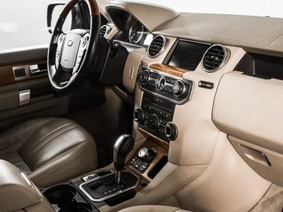 Land Rover Discovery 3.0 TD AT (245 л. с.)