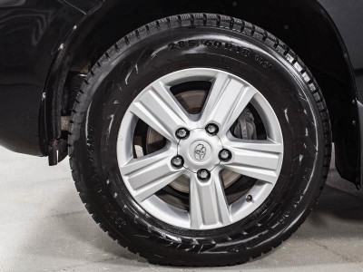 Toyota Land Cruiser 4.6 AT 4WD (7 мест) (309 л. с.)