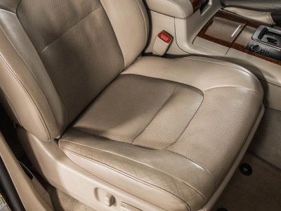 Toyota Land Cruiser 4.6 AT 4WD (7 мест) (309 л. с.)