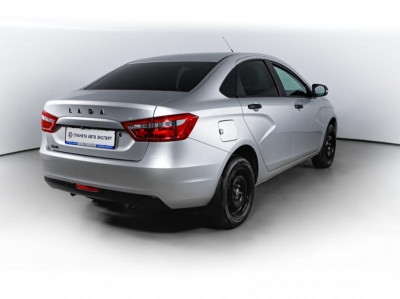 LADA Vesta 1.6 MT (106 л. с.)