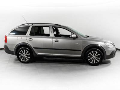 ŠKODA Octavia 1.8 TSI MT (152 л. с.)