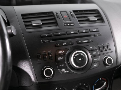 Mazda 3 1.6 MT (105 л. с.)