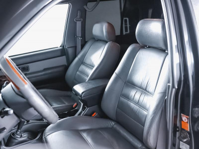 Nissan Pathfinder 3.3 4WD AT (150 л. с.)