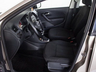 Volkswagen Polo 1.6 MPI AT (110 л. с.)