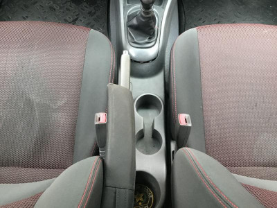 Kia Rio 1.4 MT (97 л. с.)