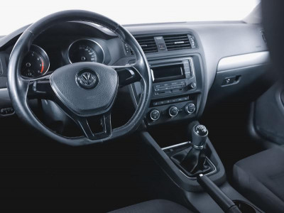 Volkswagen Jetta 1.6 MPI MT (105 л. с.)
