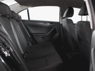 Volkswagen Jetta 1.6 MT (105 л. с.)