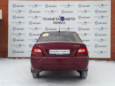 Daewoo Nexia 1.5 MT (80 л. с.)