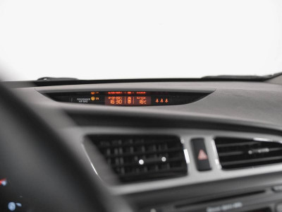 Kia Ceed 1.6 MT (129 л. с.)