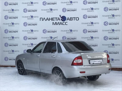 LADA Priora 1.6 MT 16 кл (Евро-3) (98 л. с.)