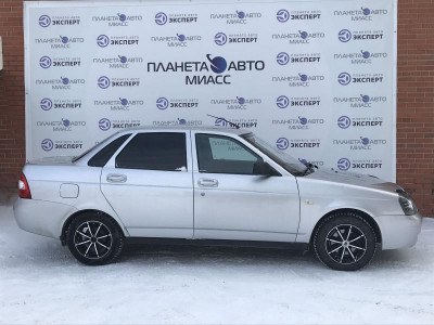 LADA Priora 1.6 MT 16 кл (Евро-3) (98 л. с.)