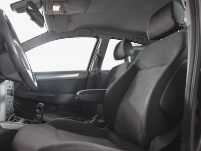 Opel Astra 1.6 MT (103 л.с.)