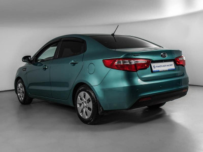 Kia Rio 1.4 MT (107 л. с.)