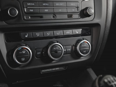 Volkswagen Jetta 1.4 TSI MT (122 л. с.)