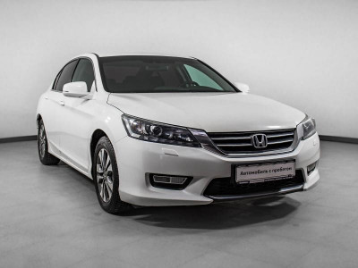 Honda Accord 2.4 AT (180 л. с.)