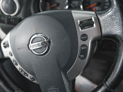 Nissan Qashqai 1.6 CVT (117 л. с.)
