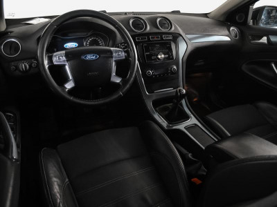Ford Mondeo 2.0 Duratec MT (145 л. с.)