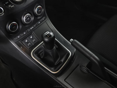 Mazda 3 1.6 MT (105 л. с.)