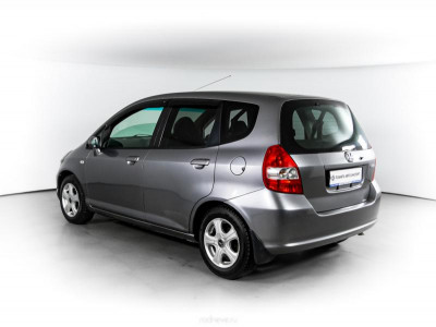 Honda Fit 1.3 CVT (86 л. с.)