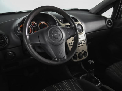 Opel Corsa 1.0 MT (60 л. с.)