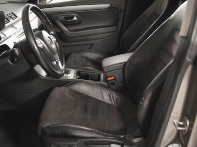 Volkswagen Passat CC 1.8 AT (152 л.с.)