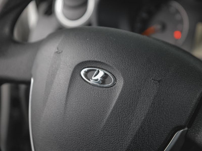 LADA Новая Granta хетчбэк 1.6 MT 8кл (87 л. с.)