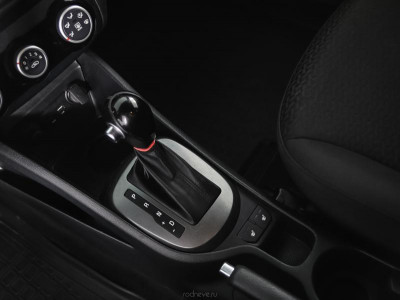 Kia Rio 1.6 AT (123 л. с.)
