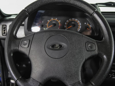 LADA 4x4 3 дв. 1.7 MT 8 кл. (Евро-4) (83 л. с.)