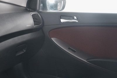 Hyundai Solaris 1.6 AT (123 л. с.)
