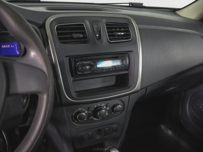 Renault Logan 1.6 AT (102 л. с.)