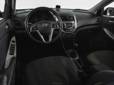 Hyundai Solaris 1.4 MT (107 л. с.)