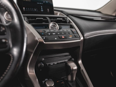 Lexus NX 200 2.0 CVT (151 л.с.) 4WD