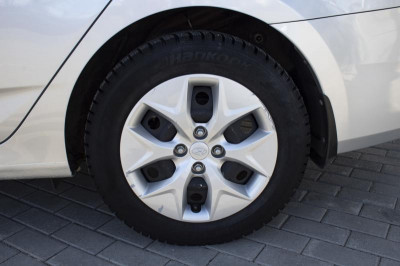 Hyundai Solaris 1.4 AT (107 л. с.)