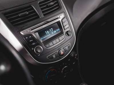 Hyundai Solaris 1.6 AT (123 л. с.)