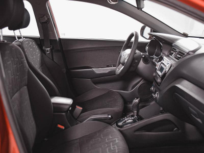 Kia Rio 1.6 AT (123 л. с.)