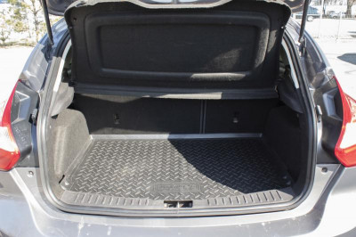 Ford Focus 1.6 MT (105 л. с.)