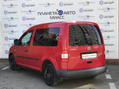 Volkswagen Caddy 1.6 MT (102 л. с.)