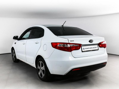 Kia Rio 1.6 MT (123 л. с.)