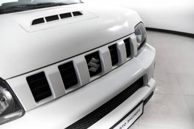 Suzuki Jimny 1.3 MT 4WD (85 л. с.)