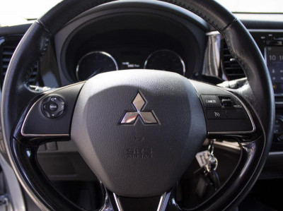 Mitsubishi Outlander 2.0 CVT 4WD (146 л. с.)