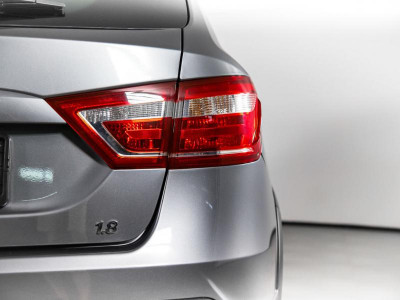 LADA Vesta SW Cross 1.8 AMT (122 л.с.)