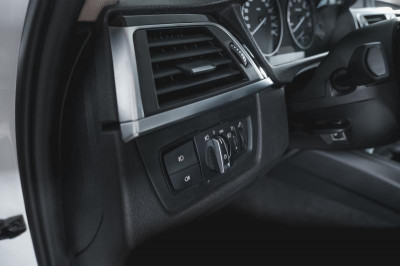 BMW 3 серия 320i AT (184 л. с.)