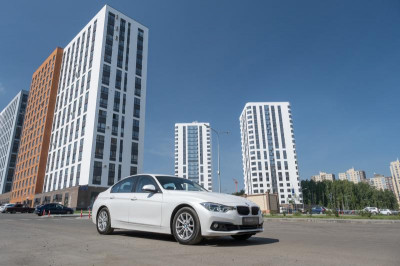 BMW 3 серия 320i AT (184 л. с.)