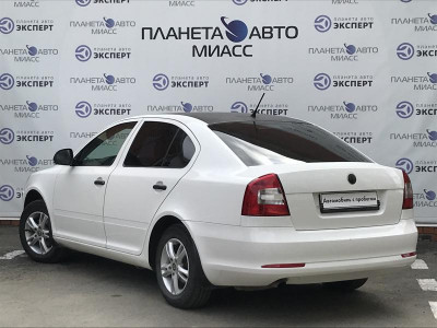 ŠKODA Octavia 1.6 MPI MT (102 л. с.)