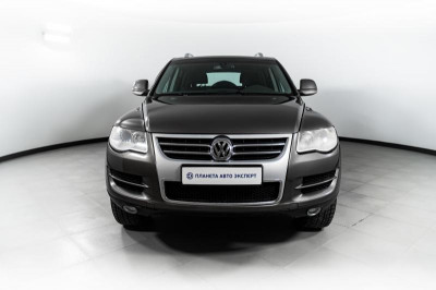 Volkswagen Touareg 3.0d AT (224 л.с.) 4WD